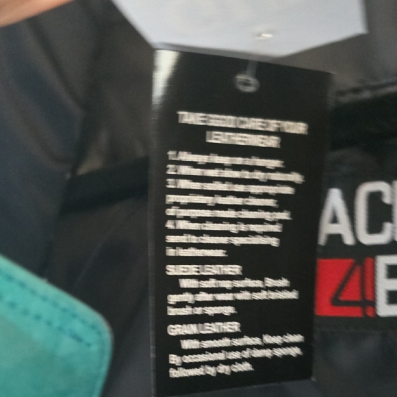 NWT Men's Black Motorcycle Leather Vest - Picture 4 of 6